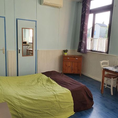 Camping Des 2 Rives- Chambres Etang-sur-Arroux 外观 照片