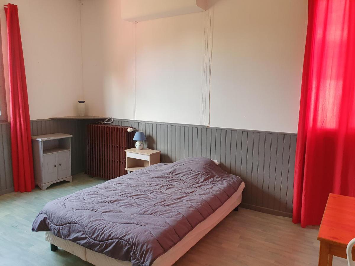 Camping Des 2 Rives- Chambres Etang-sur-Arroux 外观 照片
