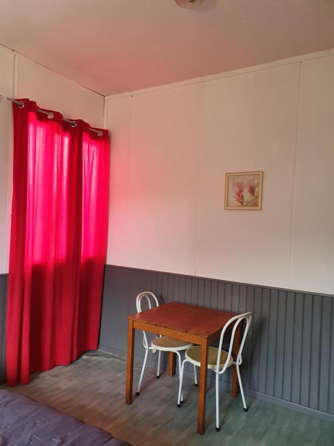 Camping Des 2 Rives- Chambres Etang-sur-Arroux 外观 照片