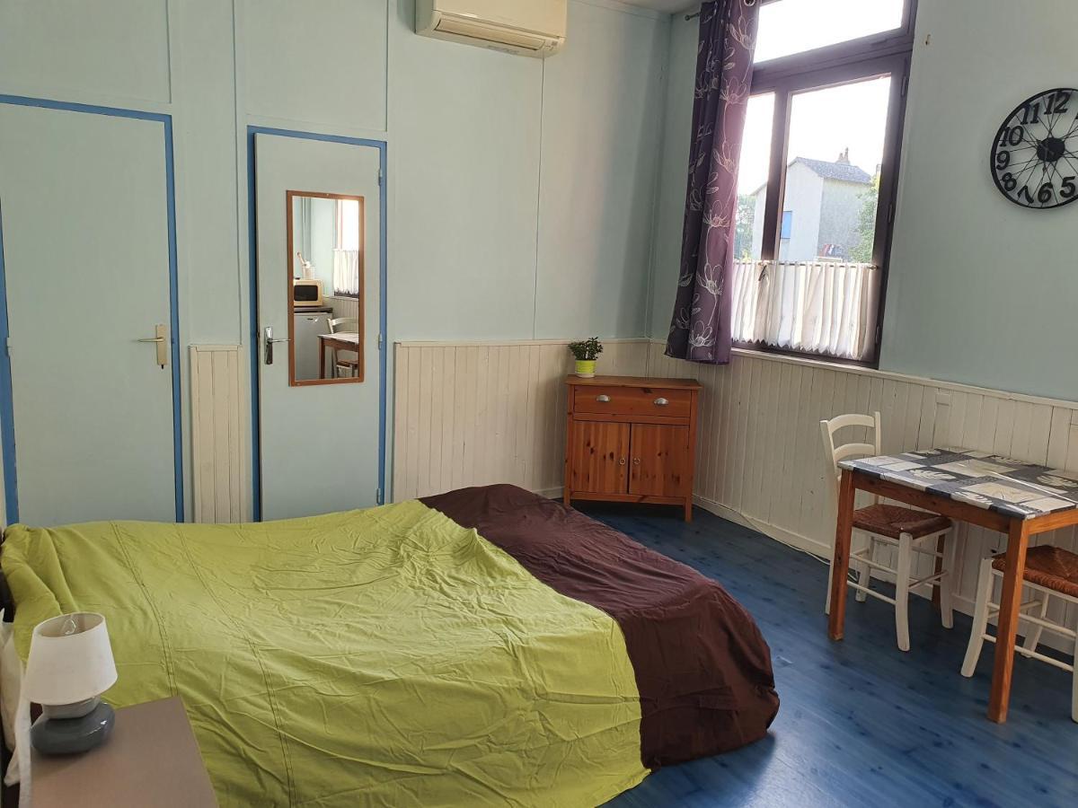 Camping Des 2 Rives- Chambres Etang-sur-Arroux 外观 照片